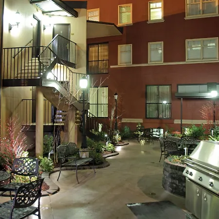 Worldmark Seattle - The Camlin-2
